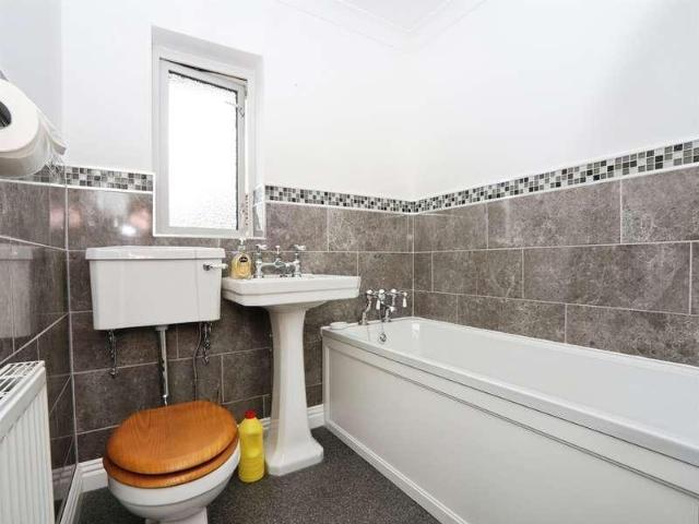 House for sale in Taffs Well, Nantgarw
