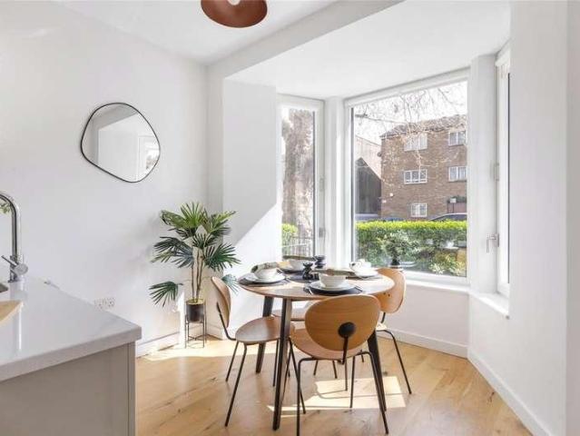 House for sale in Walworth, Greater London