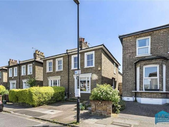 House for sale in Greater London
