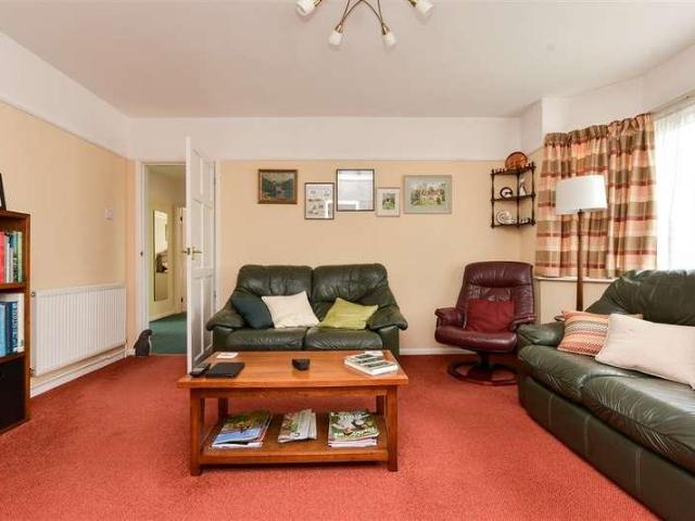 House for sale in Upton, Acol