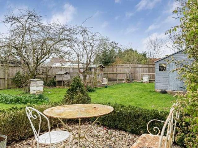 House for sale in Fossebridge, Gloucestershire