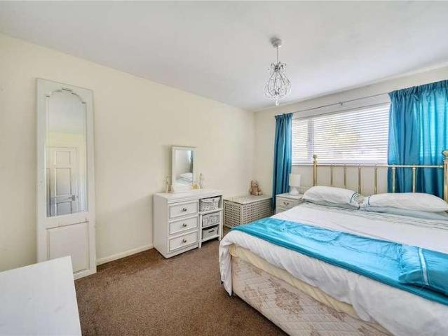 House for sale in Knaphill, Woking