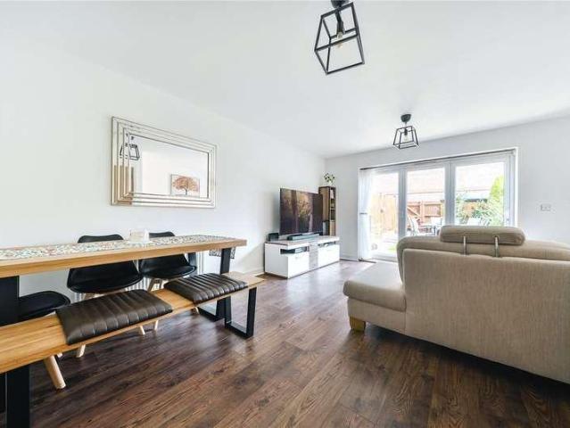 House for sale in The Butts, Kent