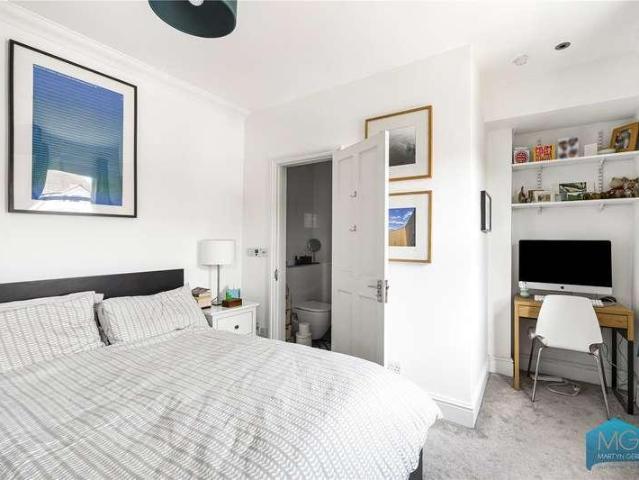 House for sale in Hornsey, Greater London