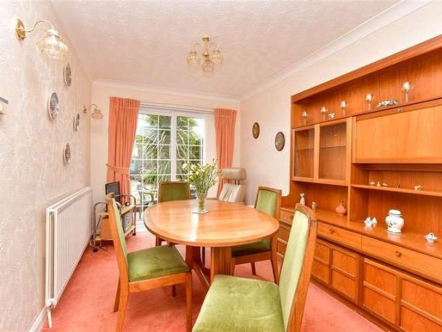 House for sale in Grove Park, Oad Street