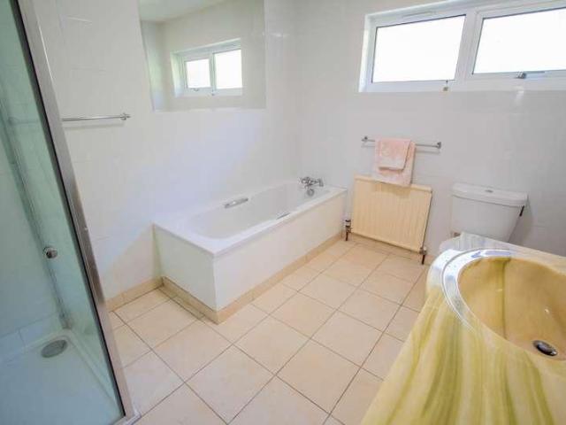 House for sale in West Hill, Budlake