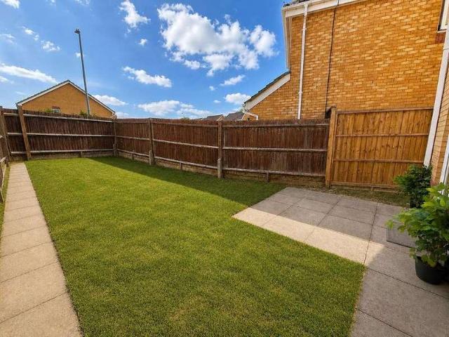 House for sale in Houghton Regis, Bedfordshire