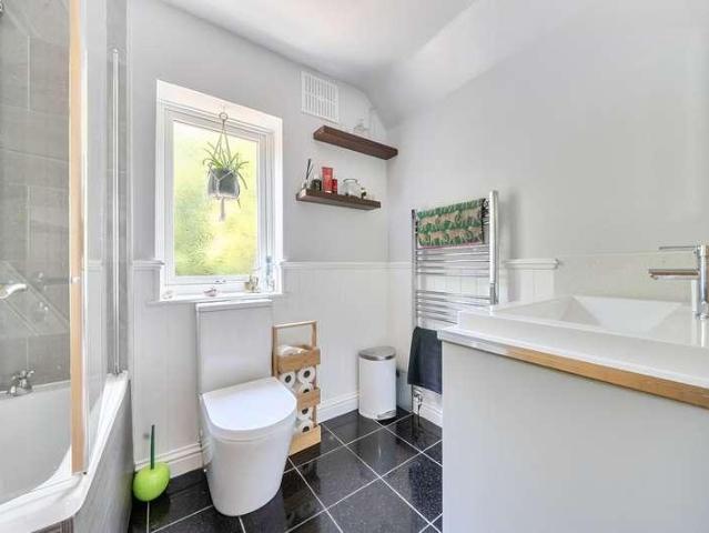 House for sale in Black Bourton, Oxfordshire