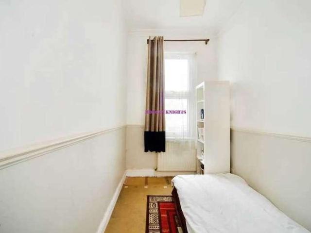 House for sale in Little Ilford, Greater London