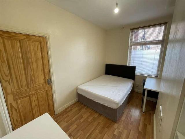 House for sale in Bede Island, Old Wharf