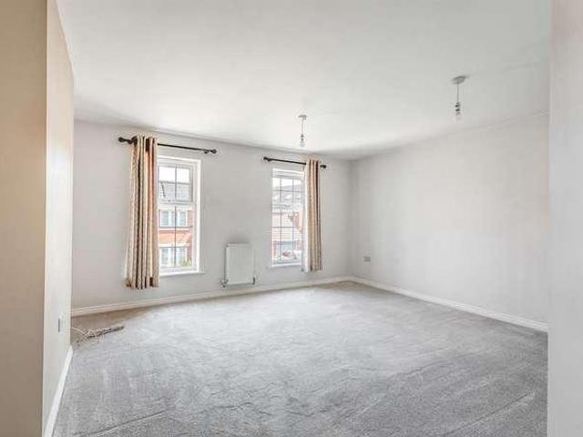 House for sale in Crewton, East Midlands