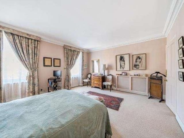 House for sale in St. John's Wood, Greater London