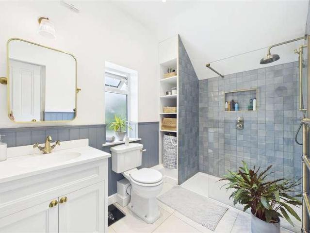 House for sale in Horsell, Woking