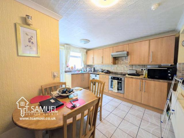 House for sale in Miskin, Wales