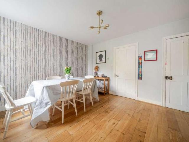 House for sale in Fole, Surrey