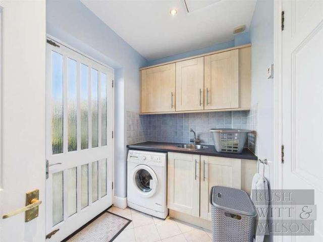 House for sale in Heathlands, East Sussex