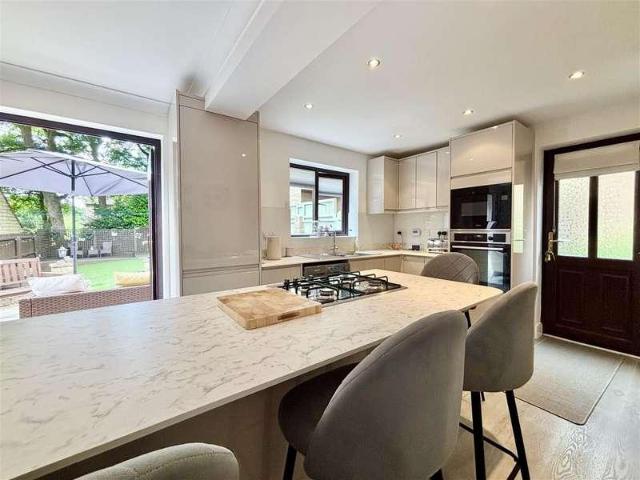 House for sale in Westwood Park, Queensbury