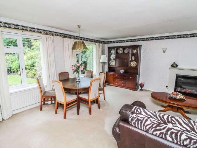 House for sale in Oxclose, Washington