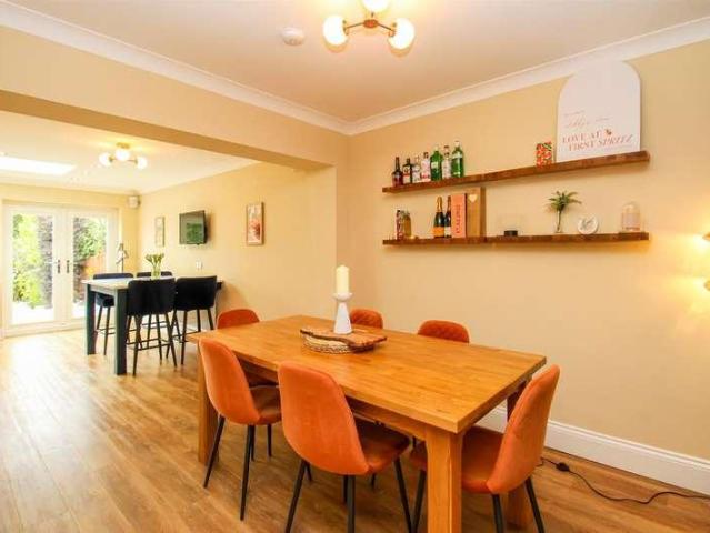 House for sale in Wakefield, Walton