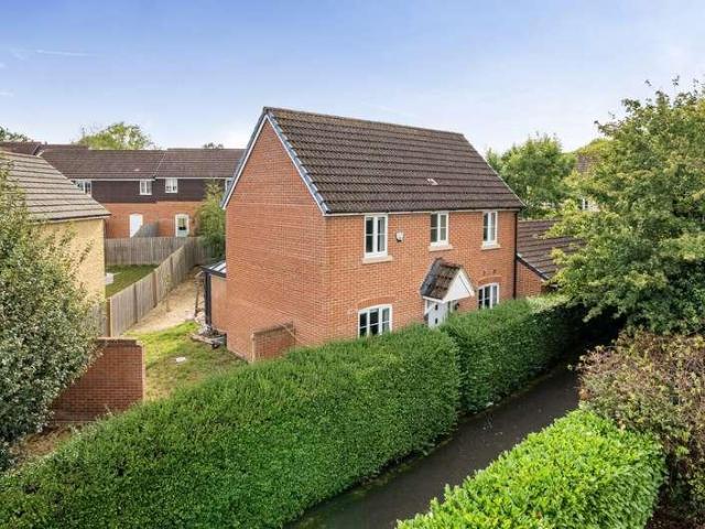 House for sale in Ridgeway Farm, Purton