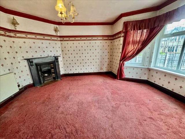 House for sale in Fallings Park, Park Village