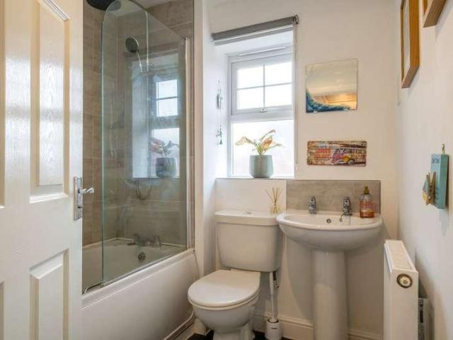 House for sale in Barton In Fabis, East Midlands