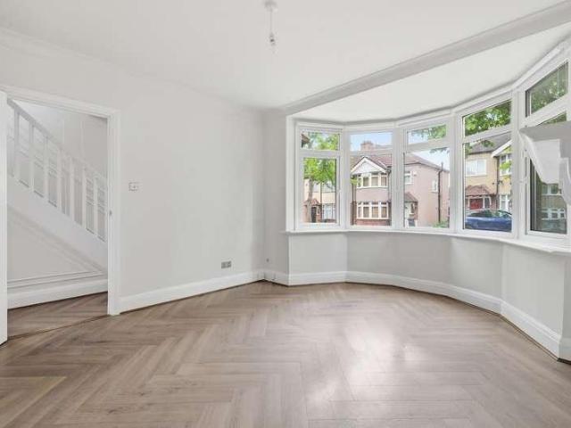 House for sale in Chingford, Greater London