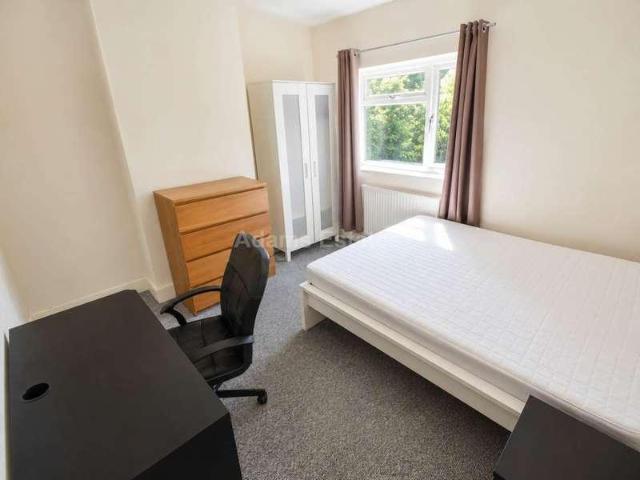 House for sale in Newtown, Reading