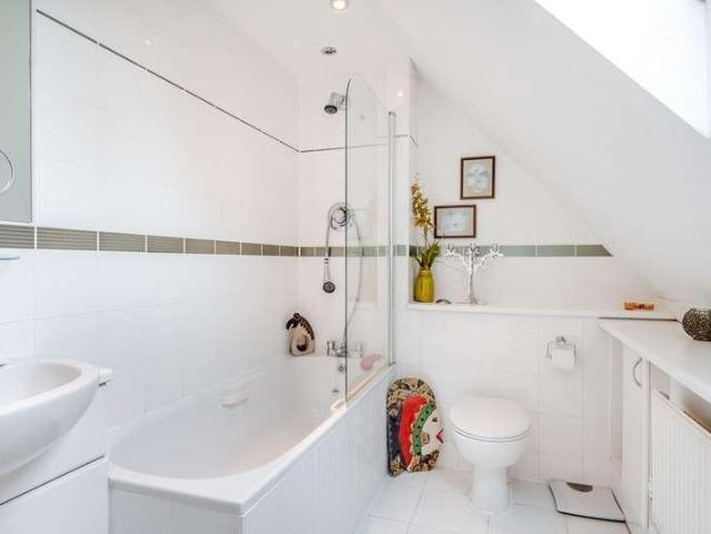 House for sale in Gun Hill, Warwickshire