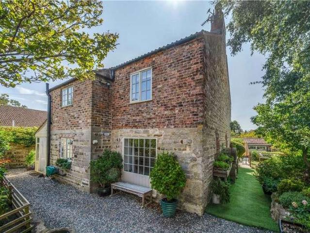 House for sale in Marton le Moor, North Yorkshire