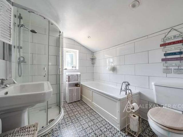 House for sale in Dunstable, Bedfordshire