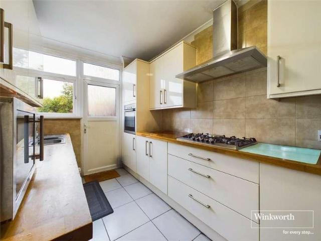 House for sale in Kenton, Greater London