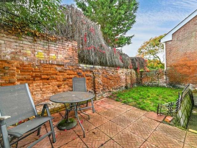 House for sale in Oad Street, Kent