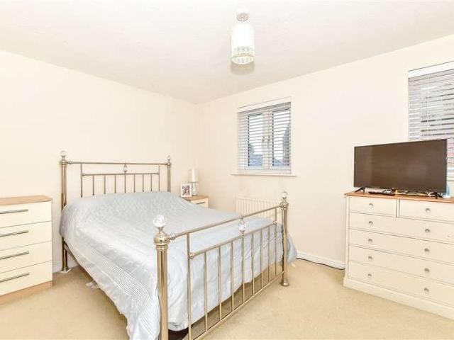House for sale in Spring Vale, Hampshire