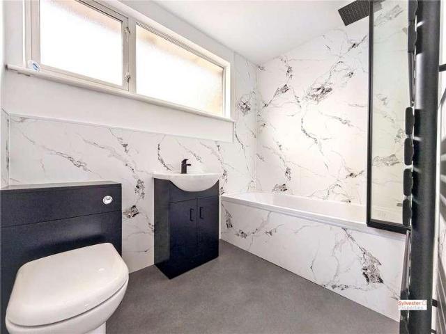 House for sale in Quaking Houses, Stanley