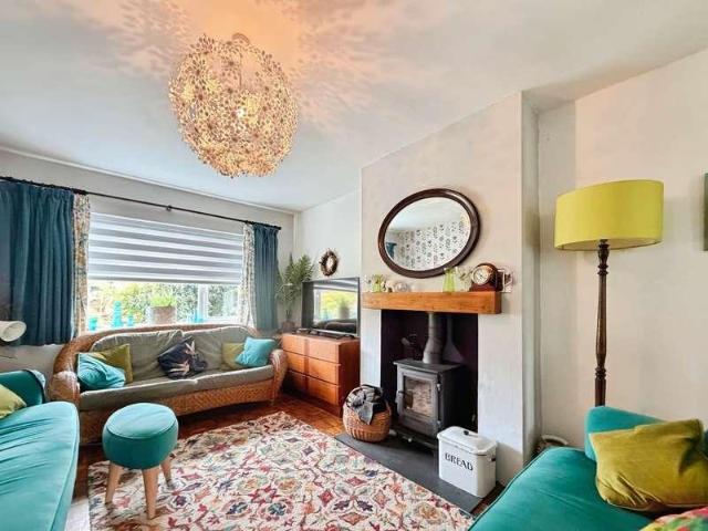 House for sale in Green Close, Warwickshire