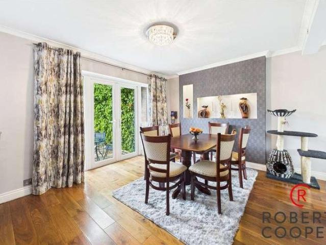 House for sale in Ruislip, London Borough of Hillingdon