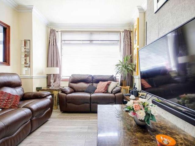 House for sale in Ponders End, Greater London