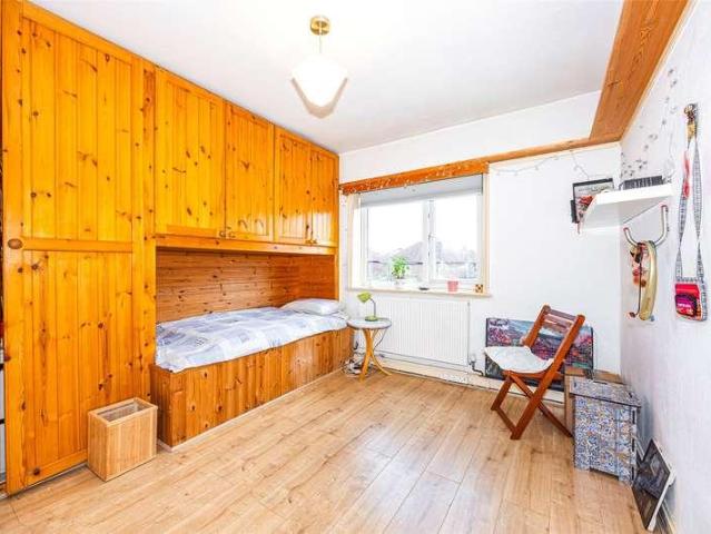 House for sale in Colindale, Greater London