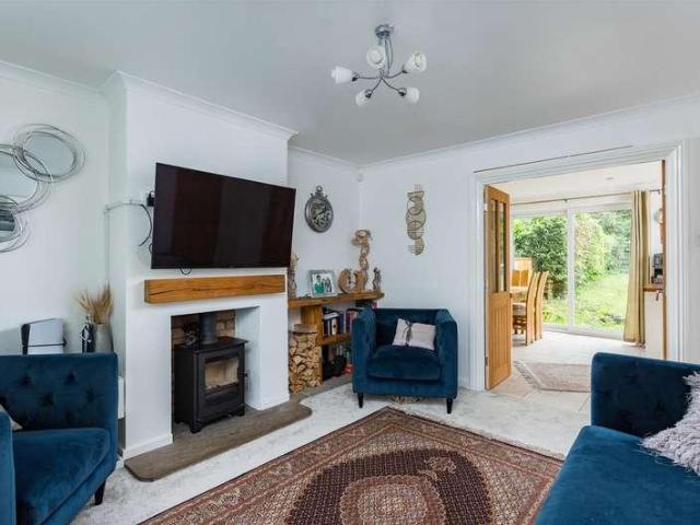 House for sale in Bramhope, West Yorkshire