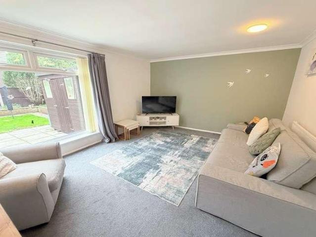 House for sale in Halton Brook, Runcorn