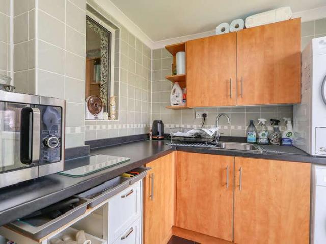 House for sale in Hook, Greater London