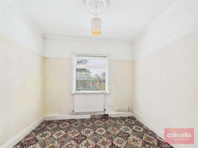 House for sale in Cayton, North Yorkshire