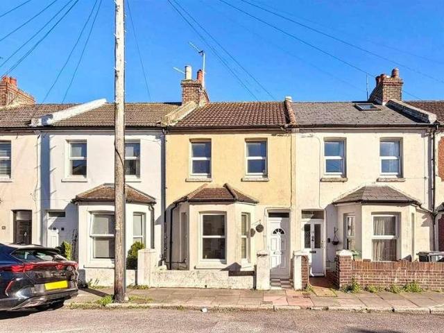 House for sale in Roselands, Eastbourne