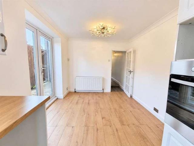 House for sale in Middlecroft, Hampshire