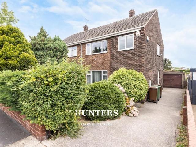 House for sale in Airedale, Castleford