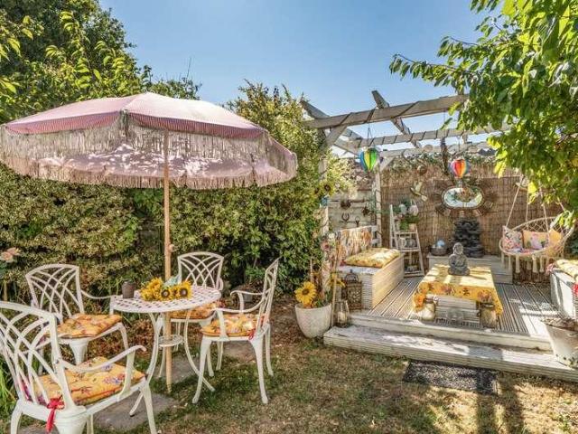 House for sale in Rose Green, Clapham