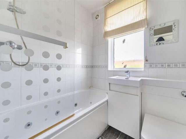 House for sale in Hardway, Middlecroft