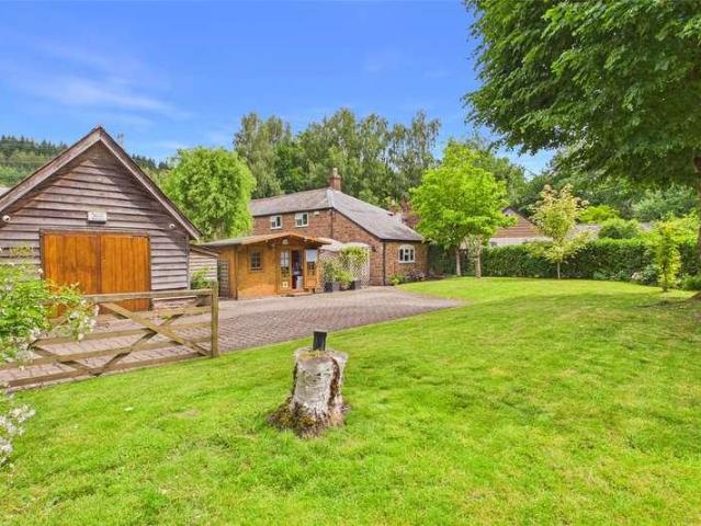 House for sale in Weston Under Penyard