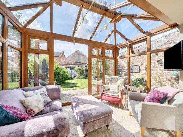 House for sale in Cawood, North Yorkshire